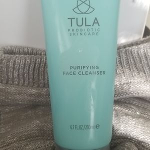 Purifying face cleanser
